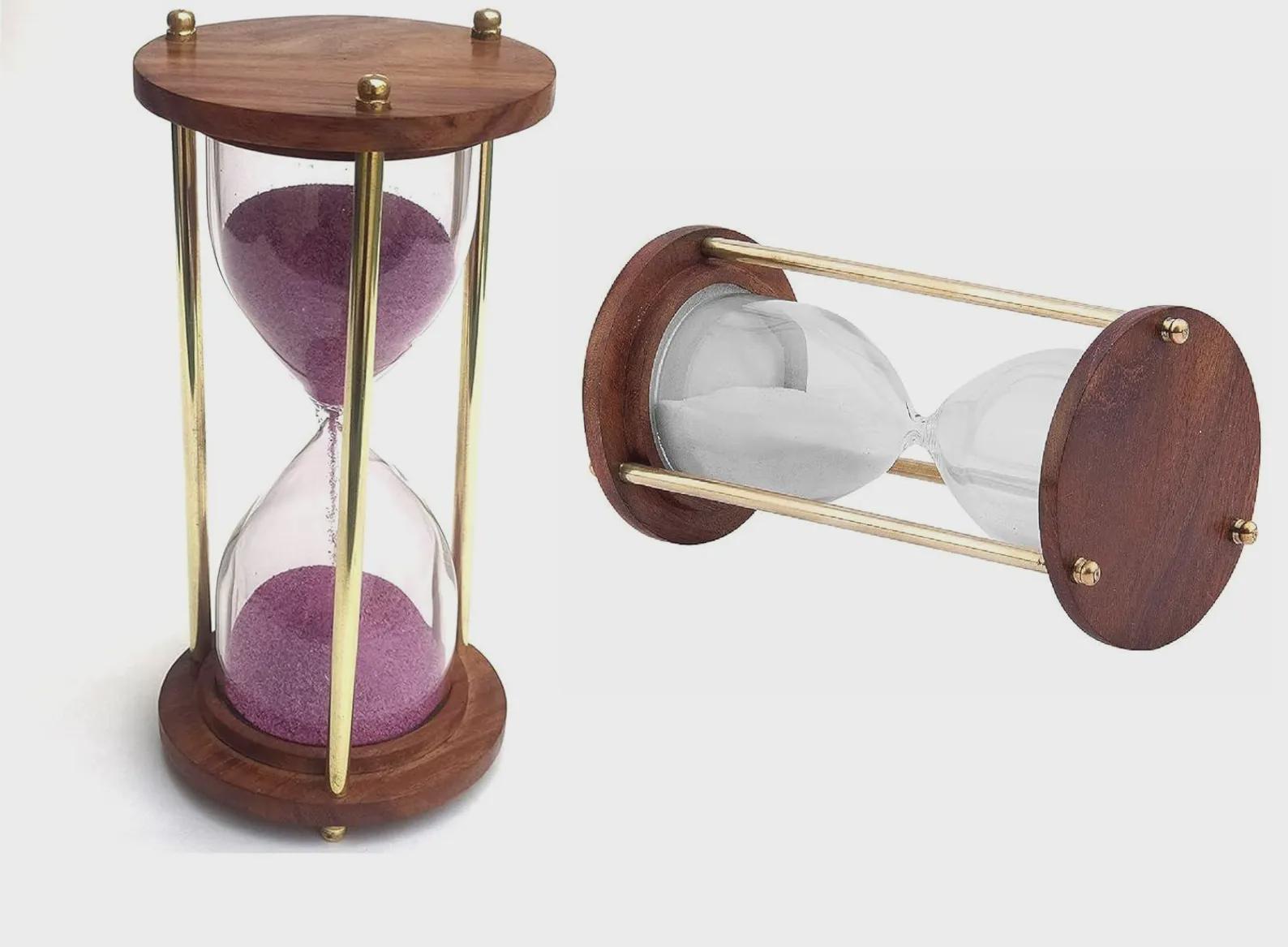 Clessidra vintage fatta a mano con bobina in legno e tessuto, inizio XX secolo in vendita su