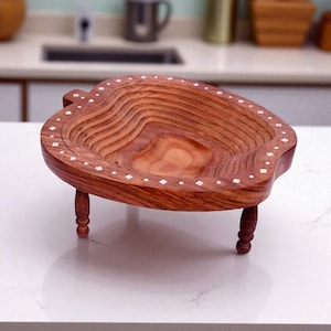 Handgemaakte opvouwbare appelvormige houten fruitmand met poten - decoratieve tafelopberger