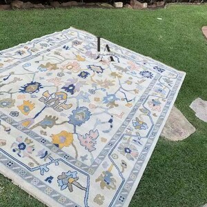 Handmade Wool Oushak Rug 9x12: Soft Pastel Turkish Carpet