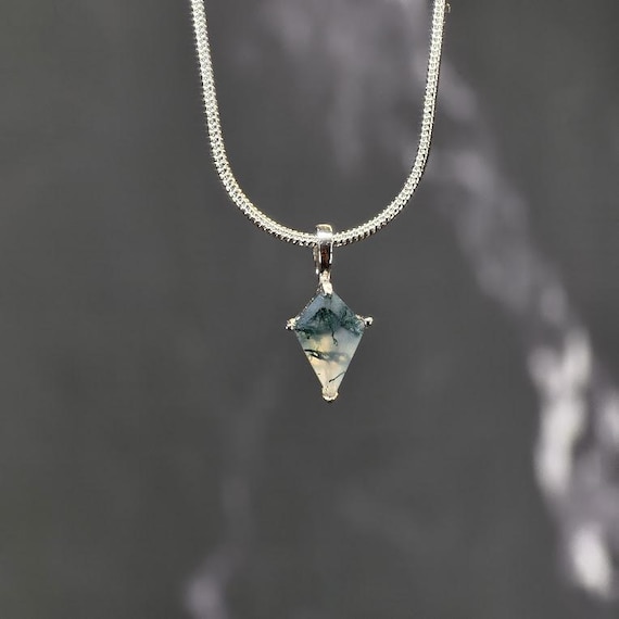 Kite Shape Moss Agate Pendant – S925 Sterling Silver Necklace, 20-inch Chain
