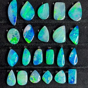 Cabujón doblete de ópalo australiano AAA / Ópalo de fuego azul verdoso premium / Ópalo natural de alto brillo / Piedra para la elaboración de anillos y colgantes