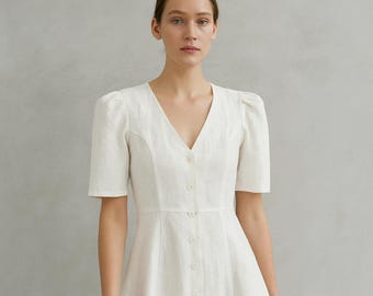 Vestido midi de lino blanco, lino europeo, manga corta abullonada, cierre de botones, estilo cottagecore.