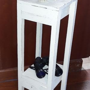 Rustic Farmhouse End Table – Handmade from Reclaimed Pallet Wood | Small Side Table | Eco-Friendly Accent Furniture
