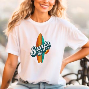 Surfs Up Retro Surfboard T-Shirt | Vintage Beach Graphic Tee | Summer Coastal Style