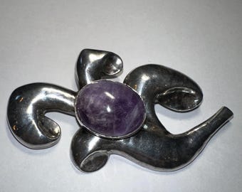 Broche Ancienne En Argent Massif Ajourée Avec Cabochon D'améthyste - Occasion
