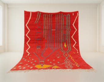 Alfombra marroquí de lana roja hecha a mano: diseño bereber abstracto