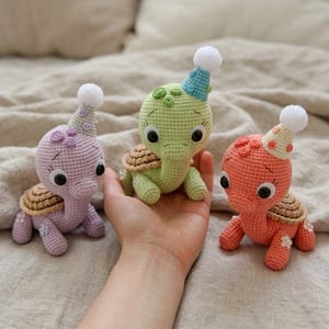 Birthday Tortoise Yarn Guide, Party Hat Reptile Softie, Celebration Gift, Step-by-Step Handmade Ebook