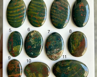Natuurlijke bloedsteen cabochon | Handgepolijste groenrode edelsteen | Helende kristal voor sieraden | Ovale bloedsteen voor ringhanger