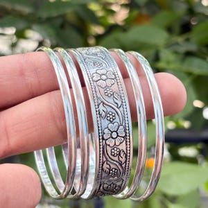 Set of 5 Vintage Silver Bangles, Floral Engraved Boho Stackable Bracelet Set