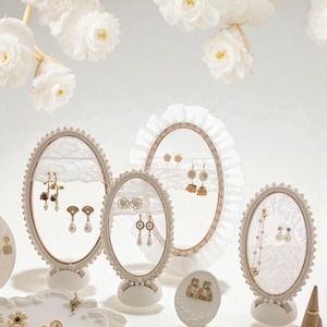 Portagioie in pizzo vintage - Espositore ovale per orecchini con perle, decorazione shabby chic femminile per toletta o cassettiera