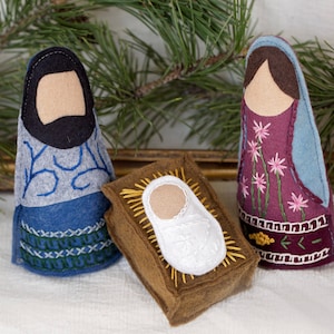 Embroidered Wool Felt Christmas Nativity DIGITAL PATTERN Nativity Pattern Embroidered Nativity Wool NativityChristmas Embroidery Pattern image 5