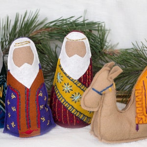 Embroidered Wool Felt Christmas Nativity DIGITAL PATTERN Nativity Pattern Embroidered Nativity Wool NativityChristmas Embroidery Pattern image 3