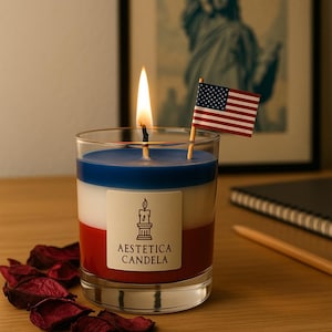 Bougie patriotique 4 juillet - Édition limitée Aestetica Candela - Bougie en cire de soja rouge blanc bleu - Décoration drapeau américain faite main - Independen
