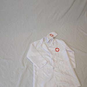 Kids Doctor Dress Up Set – White Coat & Hat | Pretend Play Vet or Hospital Outfit for Toddlers, Preschoolers
