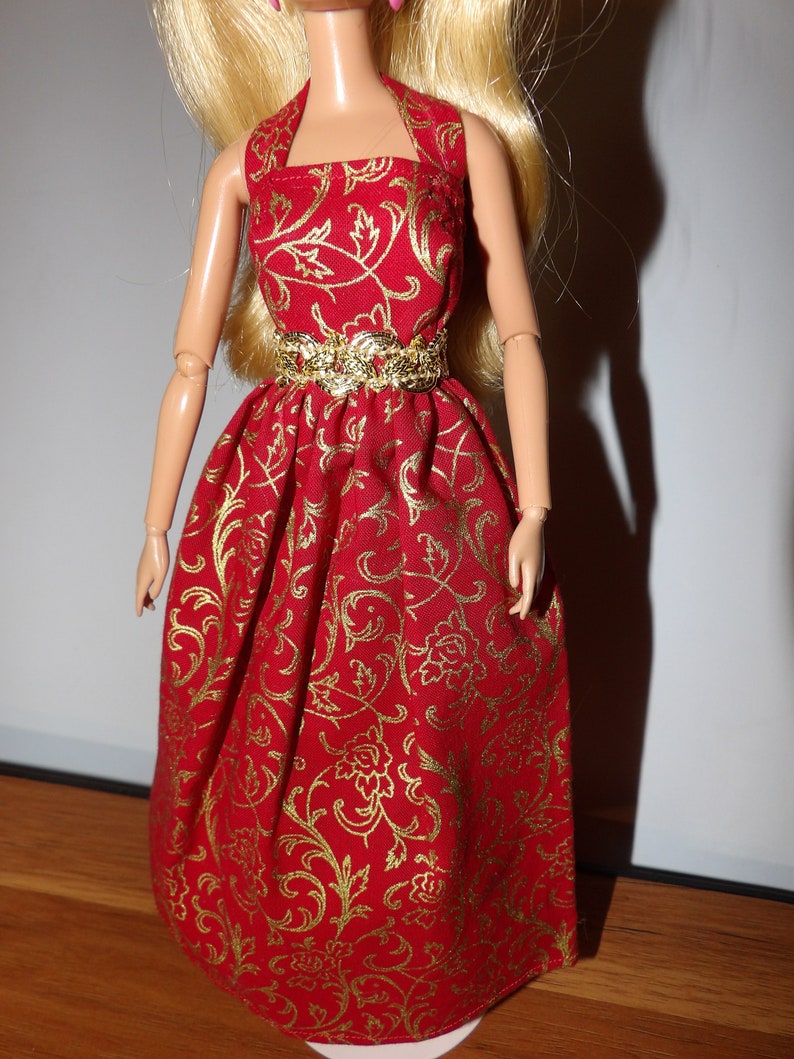 Elegant red formal dress with gold metallic scroll print & halter top for Fashion Dolls ed1853 image 2
