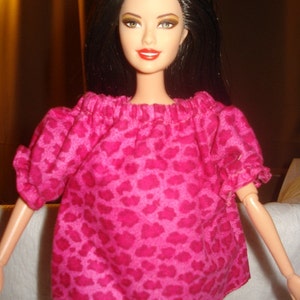 Fashion Doll Coordinates Peasant top in bright pink Leopard print es164 image 2