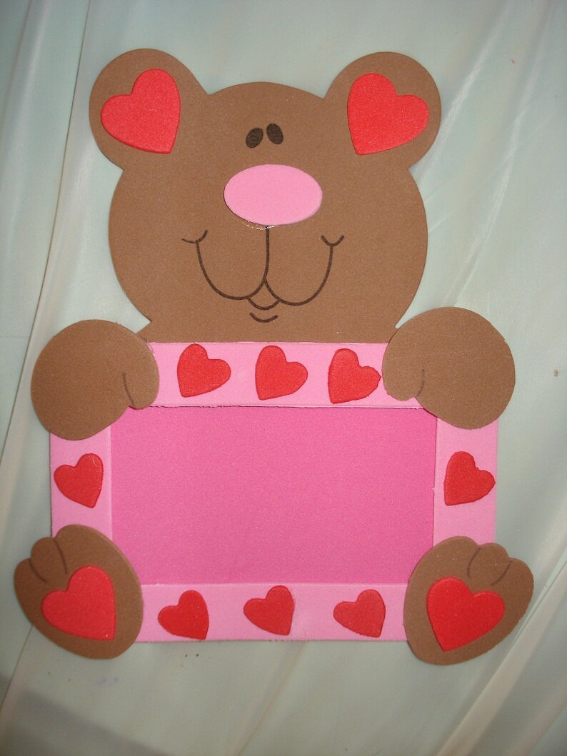 Handmade 3-D Teddy Bear picture frame with magnetic back xv1