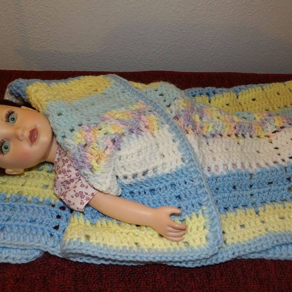 Handmade blue, yellow & pink yarn blanket for 18 inch dolls - agkb1