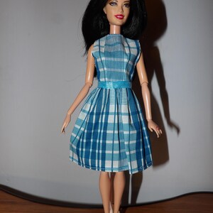barbie blue plaid dress Little Debbie Barbie Blue White Checkered Dress with Case 1976???? READ