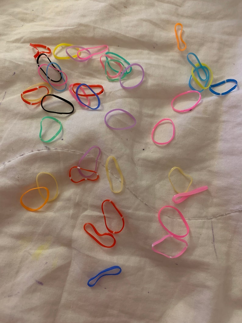 40 count mini super stretchy rubber bands for dolls of all sizes bdeb1 image 5