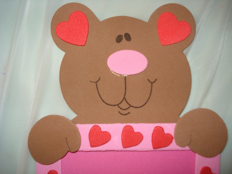 Handmade 3-D Teddy Bear picture frame with magnetic back xv1