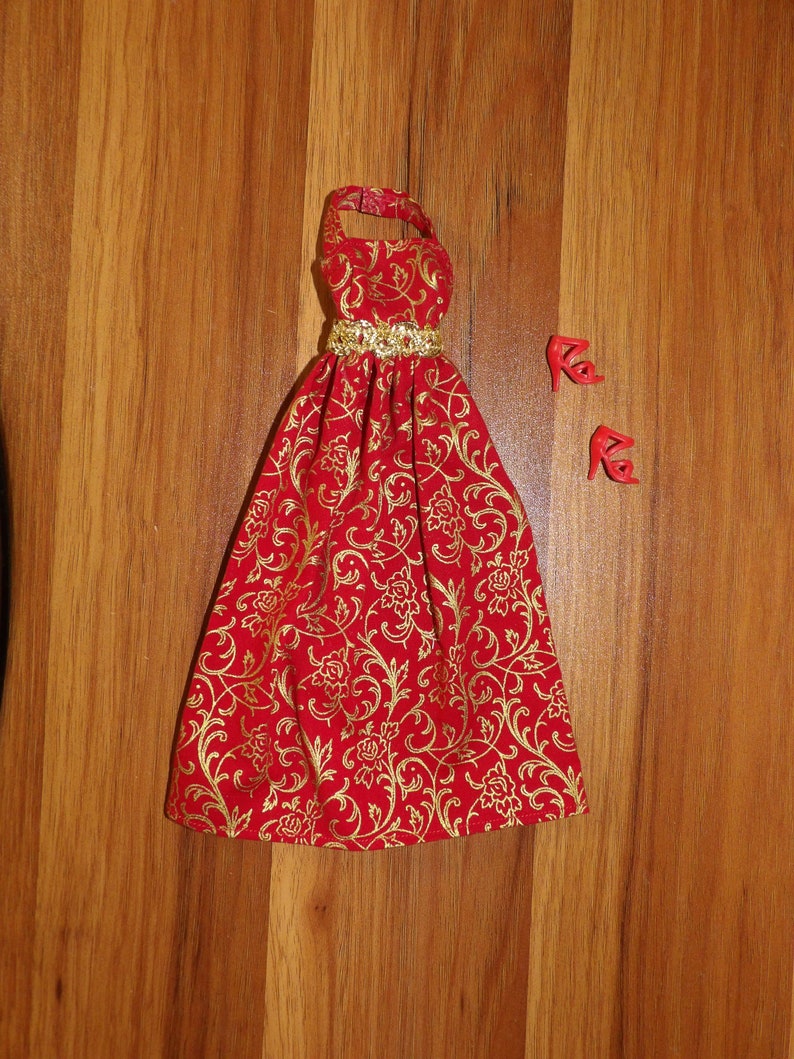 Elegant red formal dress with gold metallic scroll print & halter top for Fashion Dolls ed1853 image 6