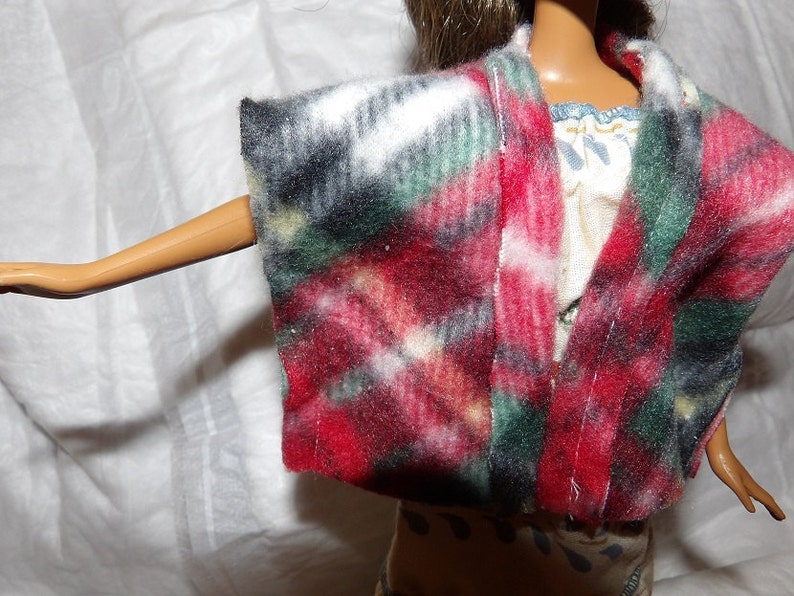 Red & black plaid Fleece cape / vest for Fashion Dolls ed856 image 3