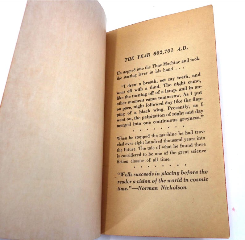 The Time Machine by H.G. Wells | 1960s Berkley Medallion Paperback - Etsy