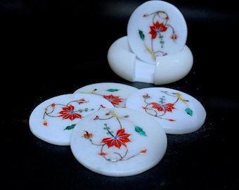 Set di 5 sottobicchieri in marmo – Sottobicchieri in pietra dura con intarsi floreali, realizzati a mano – Sottobicchieri in marmo rosso – Regalo per l'inaugurazione della casa