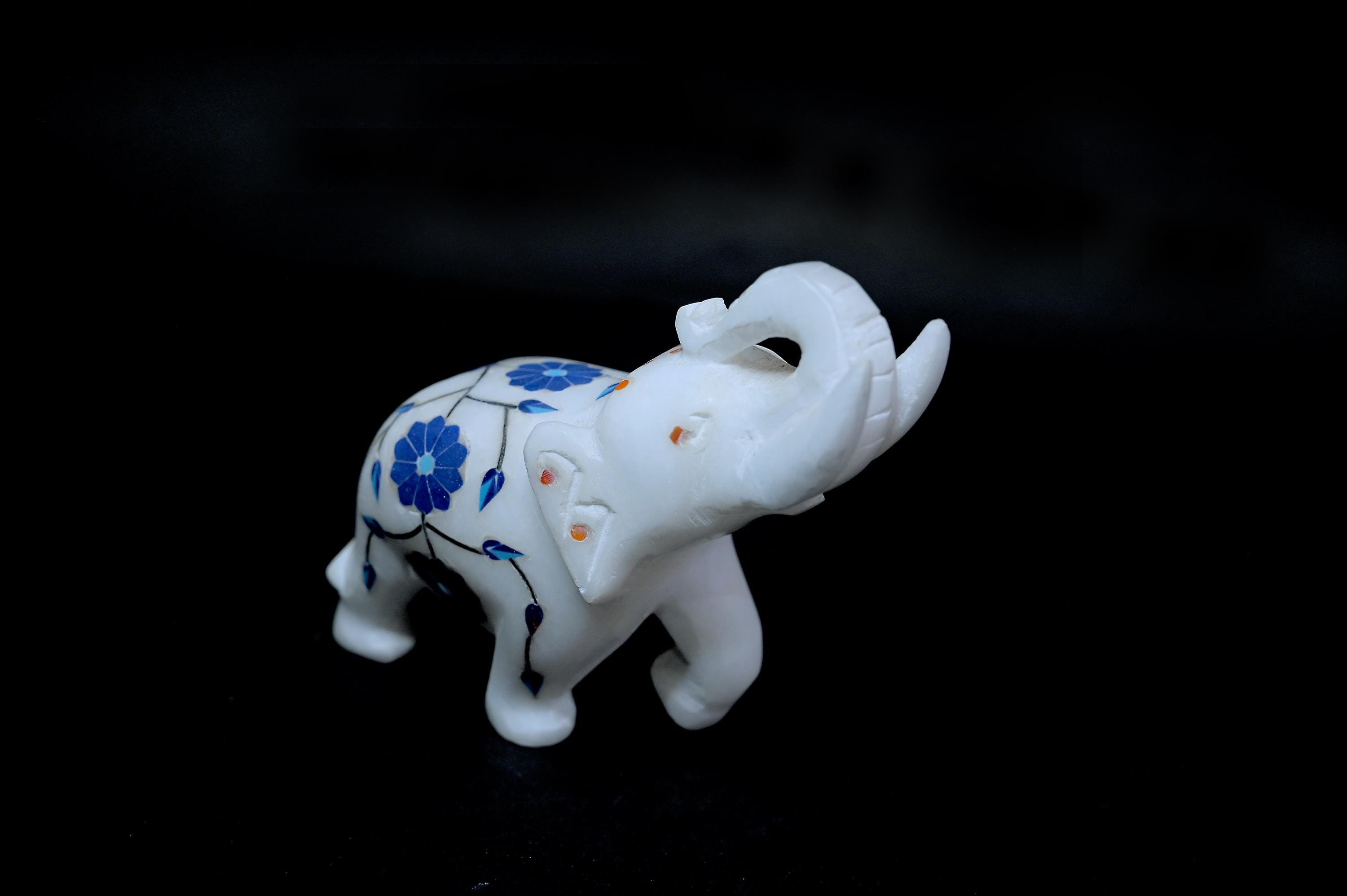 大理石　象の置物 美しい白い大理石の象の置物5体セット。ギフト、装飾像、手彫りの像