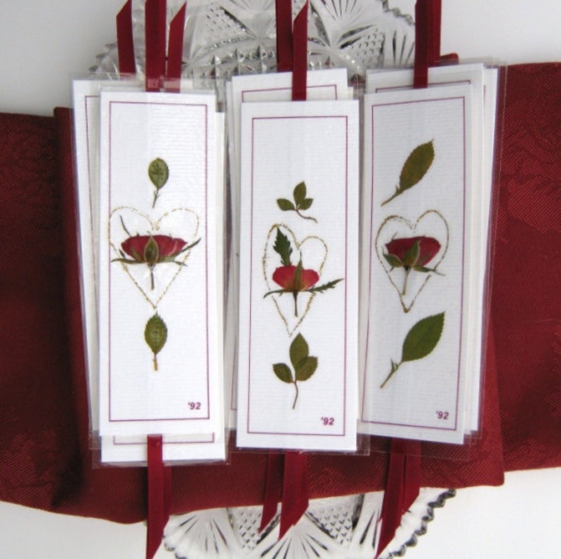 Red Rose Bookmarks, Pressed Flower Set Of 6 BookMarkers, Gold Hearts, Dried Leaves, Small Gift, Book Accessory, image 2