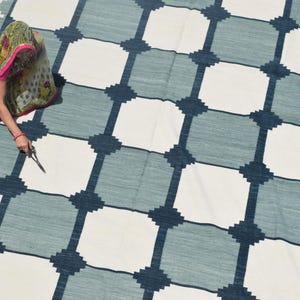 Tappeto Dhurrie in cotone a trama piatta, fatto a mano, con stampa a blocchi di fiori verdi in cotone, ispirato allo stile Boho, tappeti e moquette, tappeti tessuti a mano personalizzati