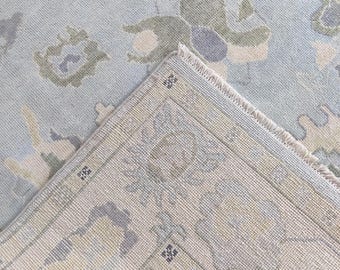 Ręcznie tkany wełniany dywan Oushak – stonowany, kwiatowy wzór turecki