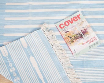 Handmade Cotton Flatweave Rug – Blue & White Modern Stripes, 5x8 Ft