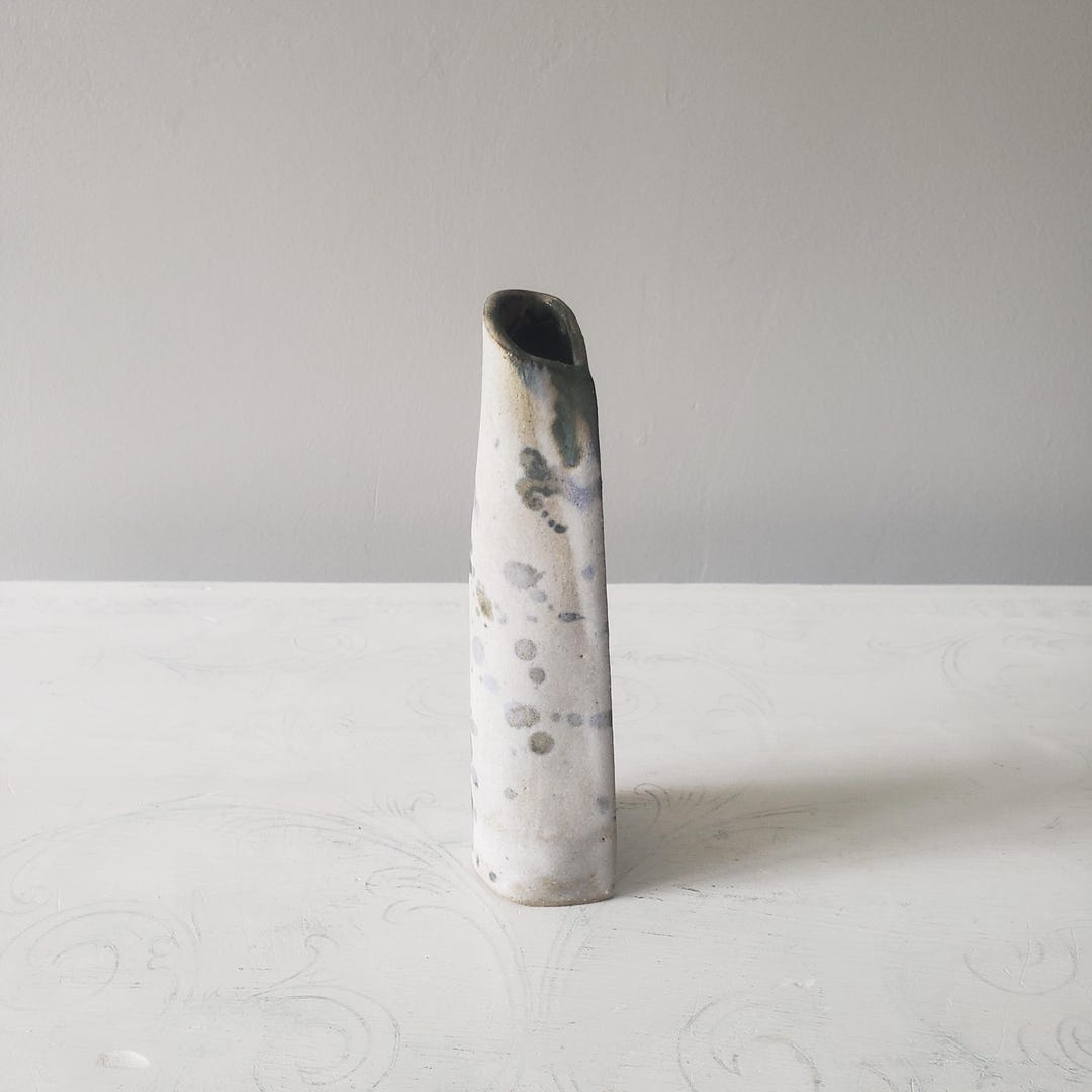 Studio Pottery Ceramic Bud Vase – Minimalist Pottery Home Decor - Etsy