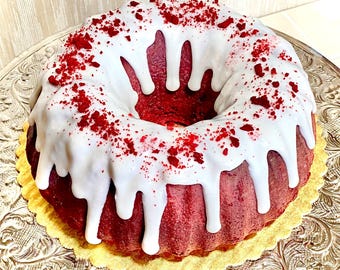 Wilgotne ciasto funtowe Southern Red Velvet