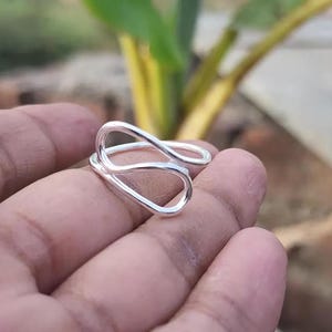Sterling Silber Infinity Ring: Verstellbares Liebesknotenband