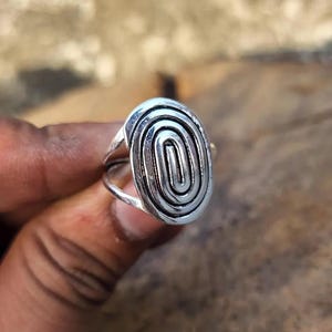 Sterling Silver Labyrinth Ring – Oval Maze Symbol Ring, Handmade Mindfulness Jewelry, Boho Statement Ring, Gift for Him or Her