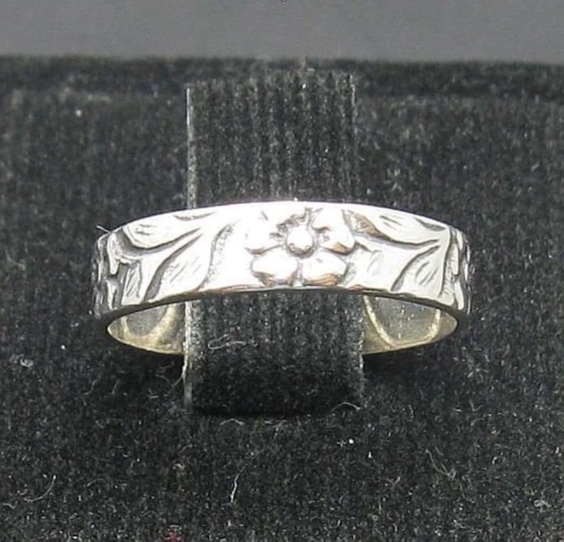 Floral Sterling Silver Ring | Vintage-Inspired 925 Silver Flower Band | Boho Botanical Jewelry | Sterling Silver Minimalist Band | Tiny Ring