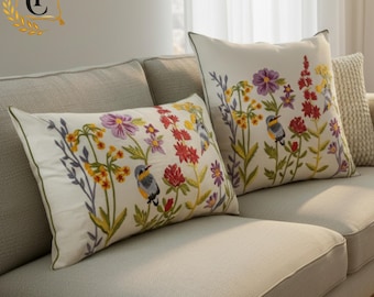 Funda de almohada bordada con flores y pájaros / Almohada decorativa de estilo cottagecore con flores silvestres