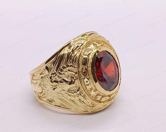 Anello ovale con granato, argento 925, placcato oro giallo 14k, incastonato a castone