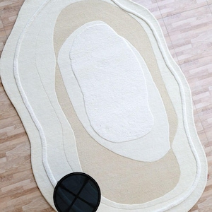 Hand Tufted Wool Rug: Organic Beige, Tree Ring Contour