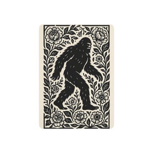 Insegna in metallo con stampa floreale di Bigfoot / Decorazione murale a tema criptide