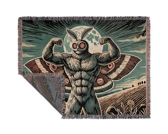 Tkany koc, Mothman Flexing, Buff Cryptid z sześciopakiem, koc