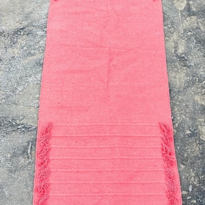 Handgewebte Yogamatte aus Baumwolle: Indischer Gebetsteppich