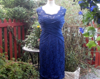 Vintage blue lace cocktail dress c 1950s  UK 12 US 8 10