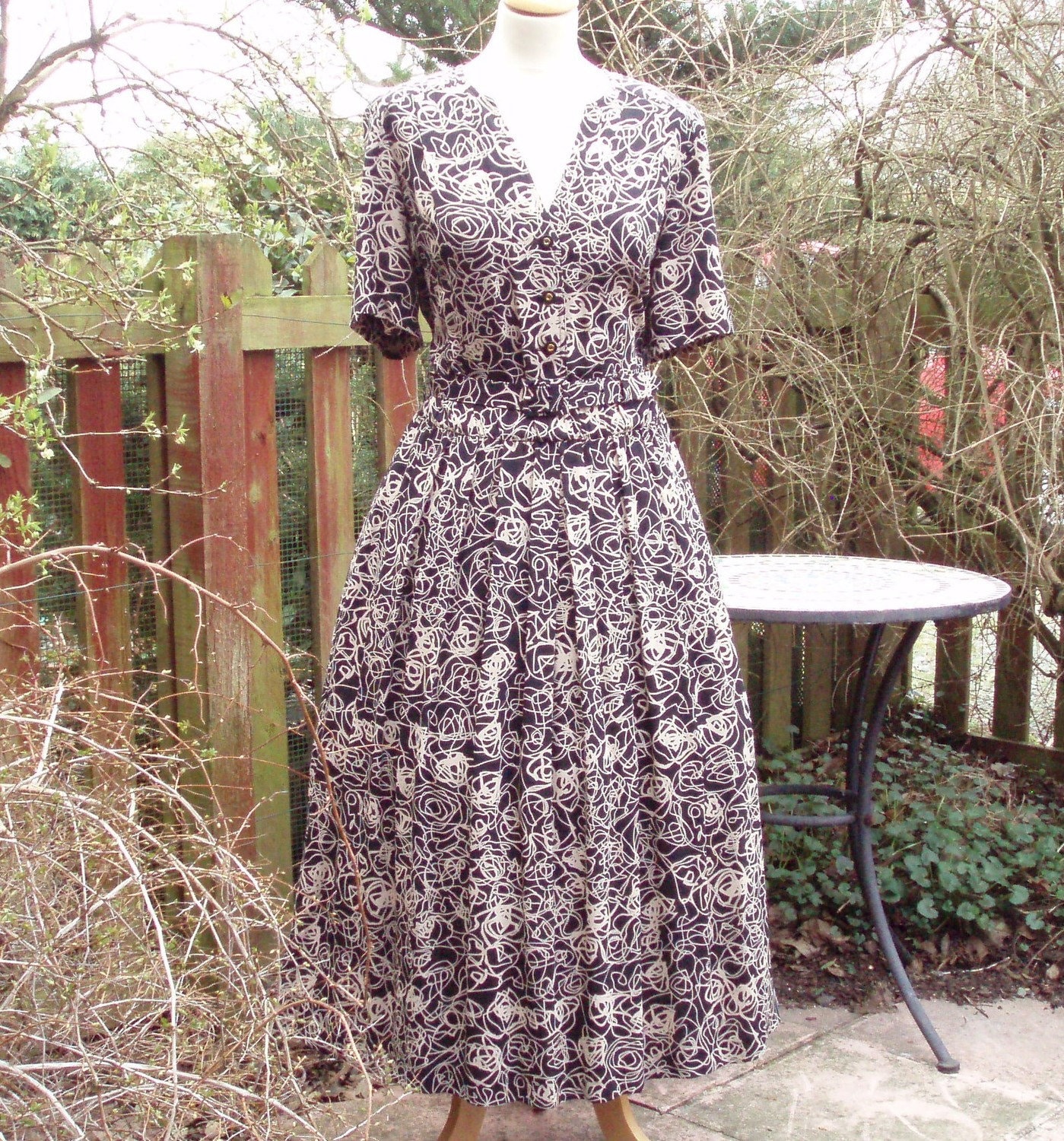Stylish Vintage Midi Tea Dress UK 12 US 10 M&S Pleated Skirt Short