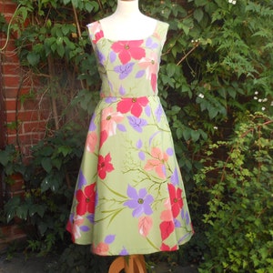 Vintage 1950s hand made dress UK 12, US 10 green, a one-off image 4