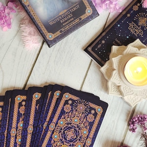 Amber Tarot + FREE Spreads Guidebook