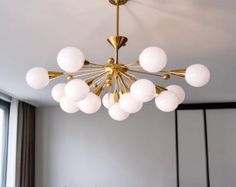 Handgemaakte Italiaanse 14-lichts witte bolvormige glazen kroonluchter - moderne plafondlamp uit het midden van de eeuw